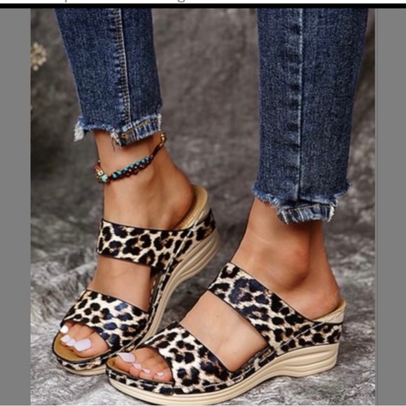 Shoes - Brand new animal print sandals size 7